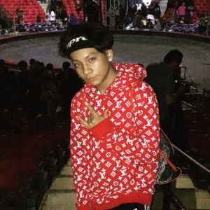 Meet your Posher, Rogelio